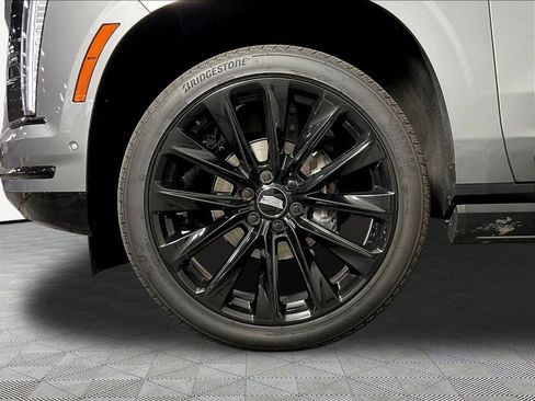 Certified 2025 Cadillac Escalade Sport Platinum w/ LPO, ONYX Package AWD/4WD image 35