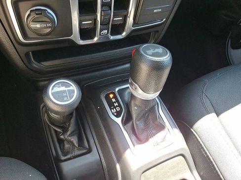 Used 2023 Jeep Wrangler Unlimited Sport AWD/4WD image 14