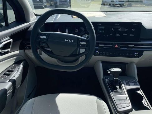 New 2026 Kia Sportage EX FWD image 2