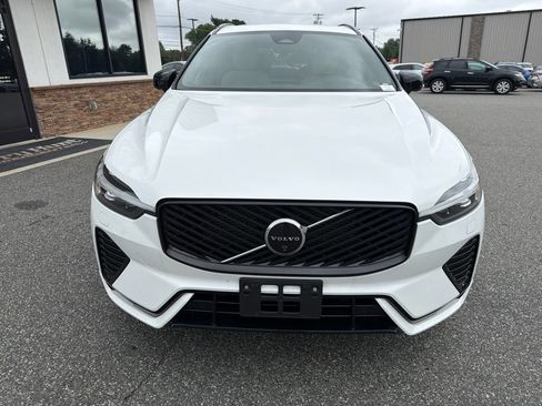 Used 2026 Volvo XC60 B5 Plus AWD/4WD image 11