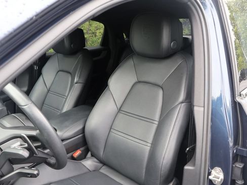 Certified 2024 Porsche Cayenne S AWD/4WD image 5