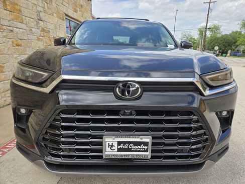 Used 2026 Toyota Grand Highlander AWD image 16