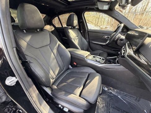 Used 2023 BMW 330i xDrive Sedan w/ Premium Package image 9