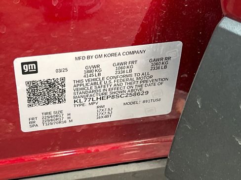 Used 2025 Chevrolet Trax LT w/ LT Convenience Package image 24