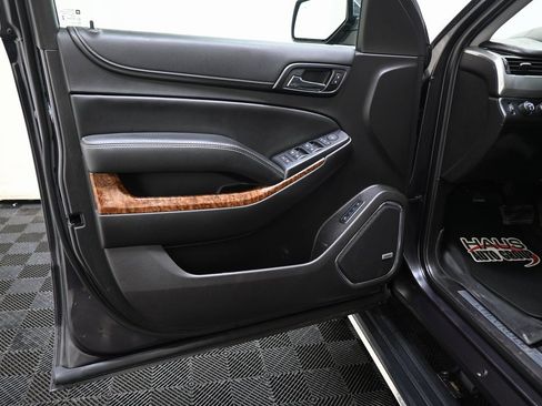 Used 2015 Chevrolet Suburban LTZ image 23