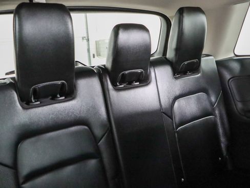 Used 2023 Nissan Pathfinder SL w/ Lighting Package (N92) image 29