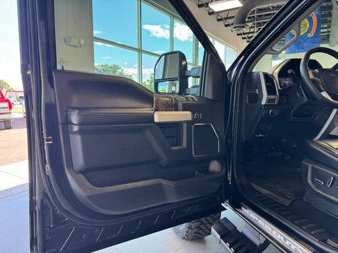 Used 2019 Ford F250 Lariat AWD/4WD image 12