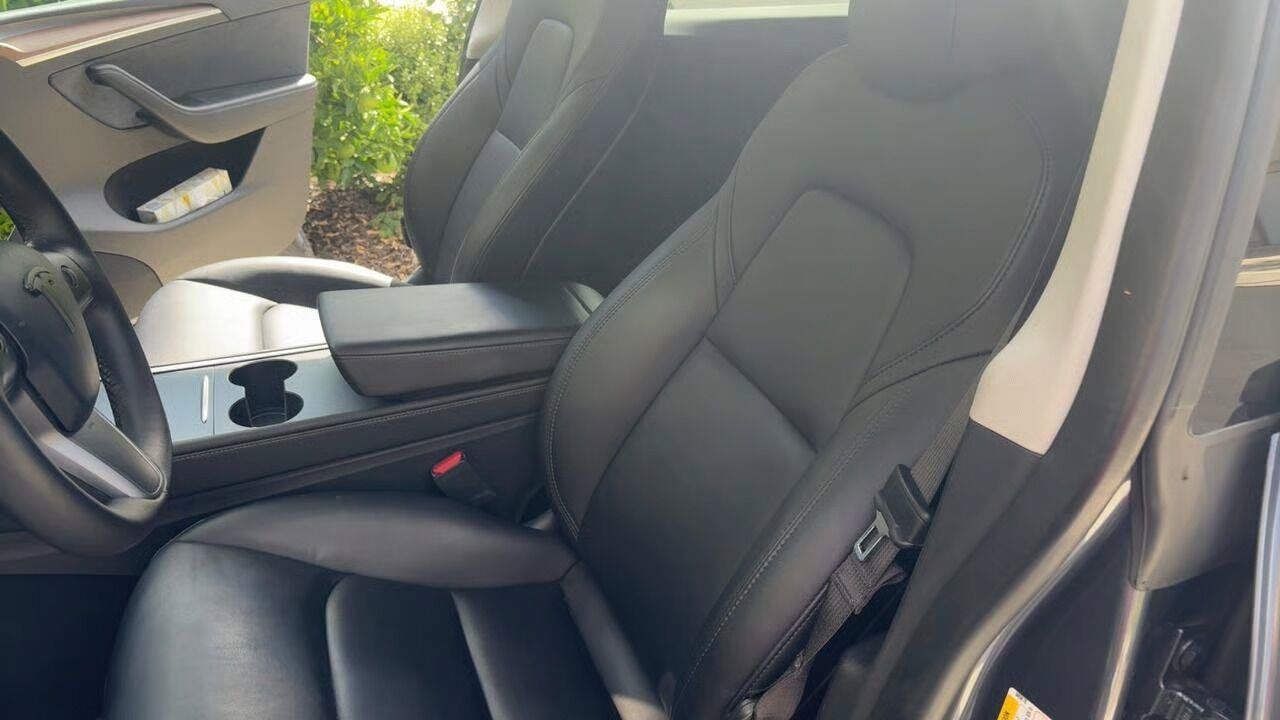 Used 2023 Tesla Model Y Long Range AWD/4WD image 6