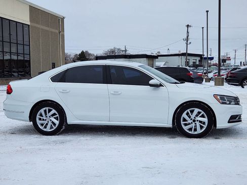 Used 2018 Volkswagen Passat 2.0T SE image 10