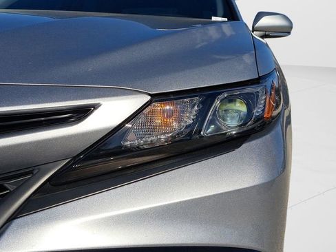 Certified 2023 Toyota Camry SE image 9
