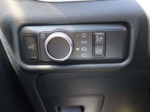 Used 2020 Ford Explorer XLT w/ Comfort Package AWD/4WD image 18