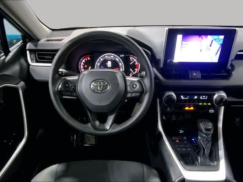 Used 2024 Toyota RAV4 LE AWD/4WD image 6