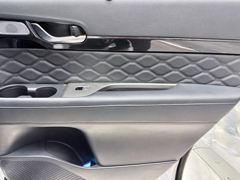 Used 2021 Hyundai Palisade Calligraphy image 18