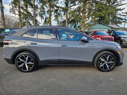 Used 2023 Volkswagen ID.4 Pro S image 8