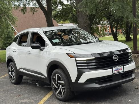 New 2026 Nissan Kicks SV w/ Cold Weather Package FWD image 2