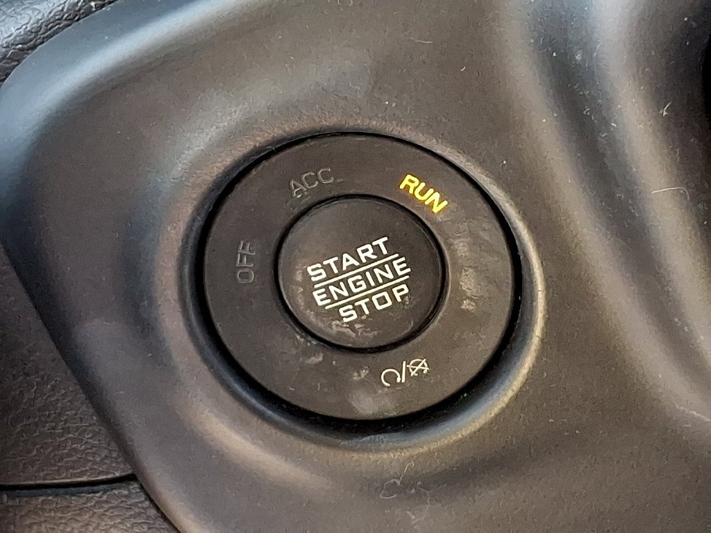 Used 2022 Jeep Wrangler Unlimited Sahara w/ Cold Weather Group AWD/4WD image 23