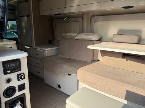 Used 2021 RAM ProMaster 3500 w/ Convenience Group FWD image 9