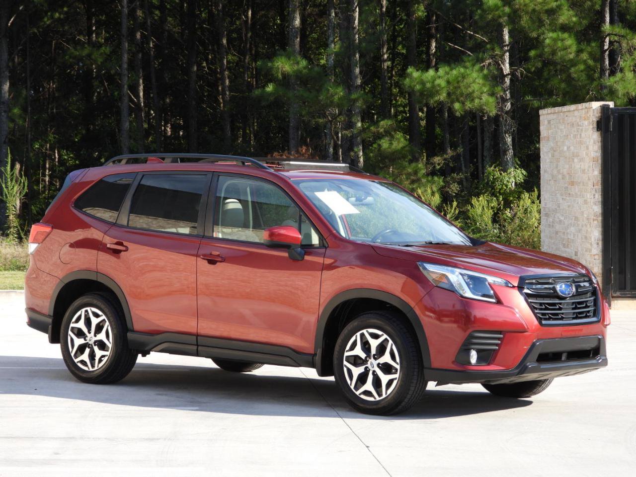 Used 2023 Subaru Forester Premium AWD/4WD image 43