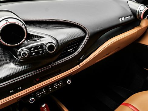 Certified 2021 Ferrari F8 Tributo image 16