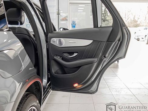 Used 2019 Mercedes-Benz GLC 300 4MATIC w/ Multimedia Package image 41