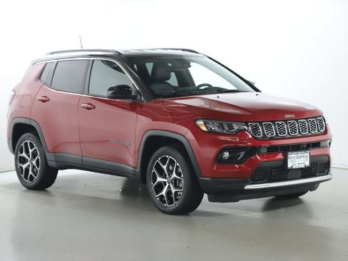 Used 2025 Jeep Compass Limited AWD/4WD image 9