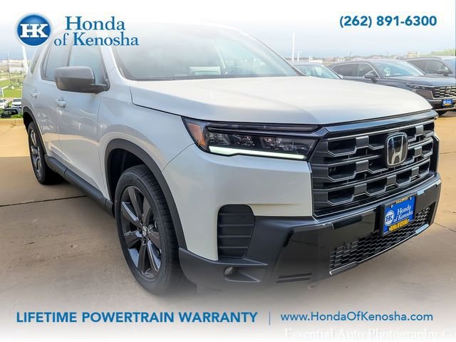 New 2026 Honda Pilot Sport image 3