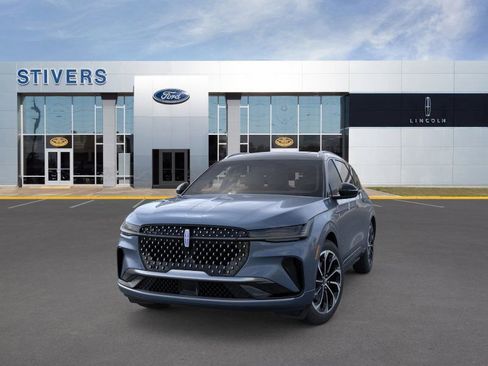 New 2026 Lincoln Nautilus Reserve image 2