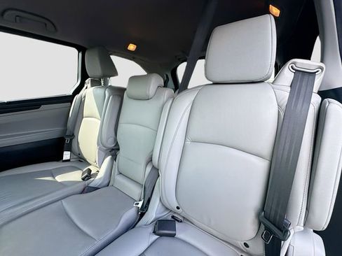 Certified 2024 Honda Odyssey EX-L image 24
