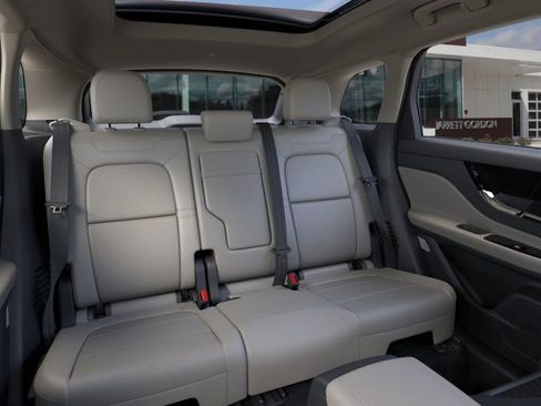 New 2026 Lincoln Corsair Premiere FWD image 11