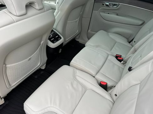 New 2026 Volvo XC90 B6 Ultra w/ Protection Package image 11