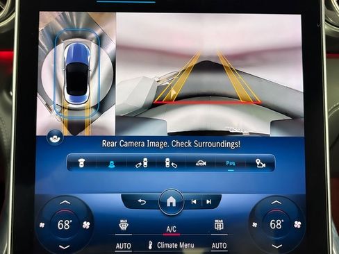 Used 2022 Mercedes-Benz SL 55 AMG 4MATIC w/ Driver Assistance Package image 23