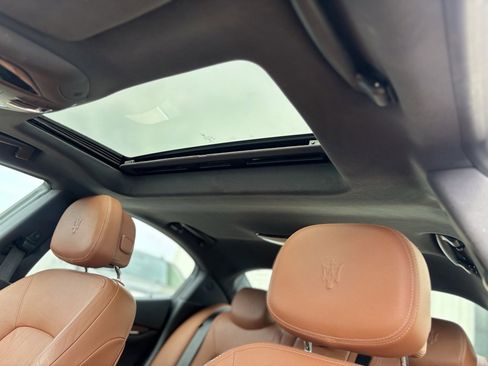 Used 2018 Maserati Ghibli image 27