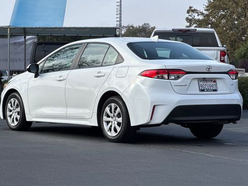 Used 2023 Toyota Corolla LE image 5