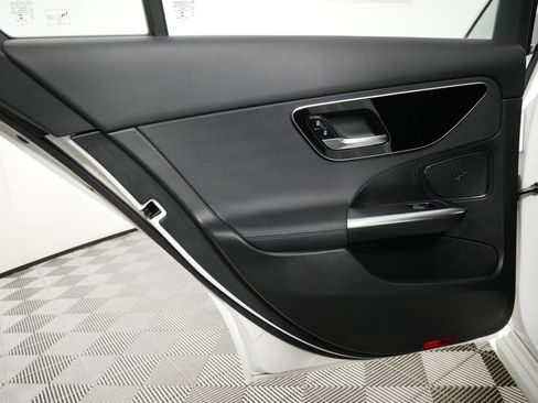 Used 2023 Mercedes-Benz C 300 4MATIC Sedan image 12