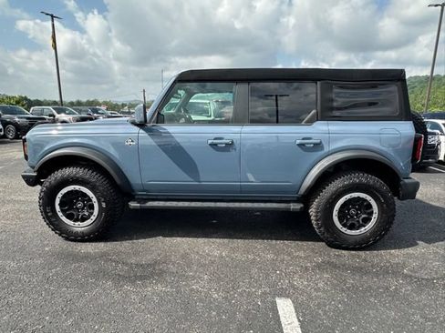 New 2024 Ford Bronco Outer Banks w/ Sasquatch Package AWD/4WD image 2