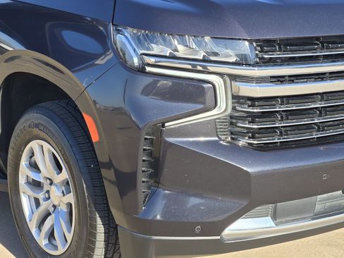 Used 2023 Chevrolet Suburban LT image 30