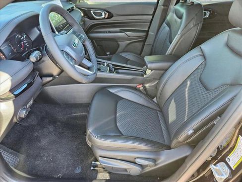 New 2026 Jeep Compass Latitude image 4