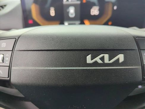 Used 2025 Kia K4 FWD image 24
