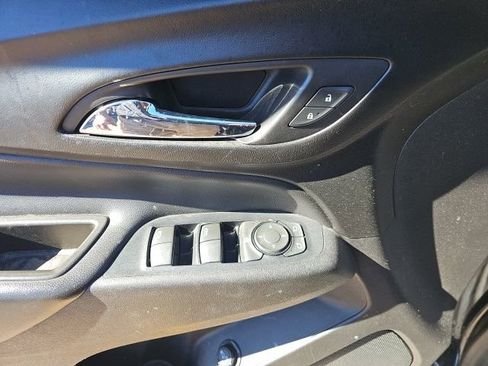 Used 2019 Chevrolet Equinox LT w/ Sun & Navigation Package image 16