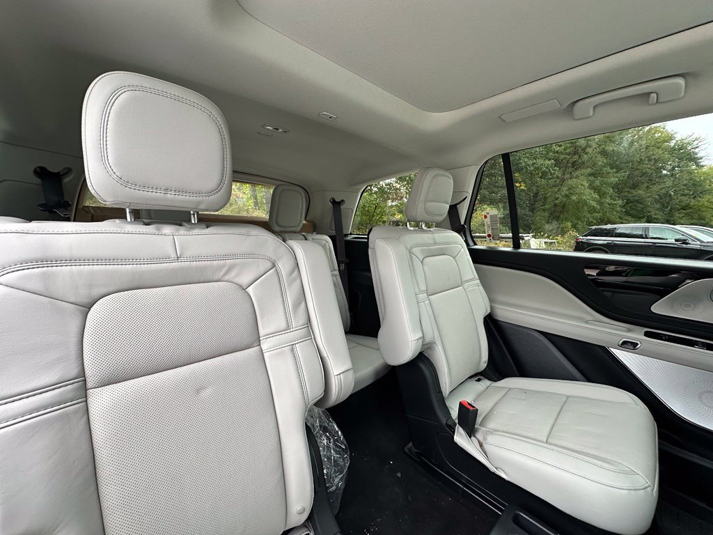 New 2027 Lincoln Aviator Reserve AWD/4WD image 25