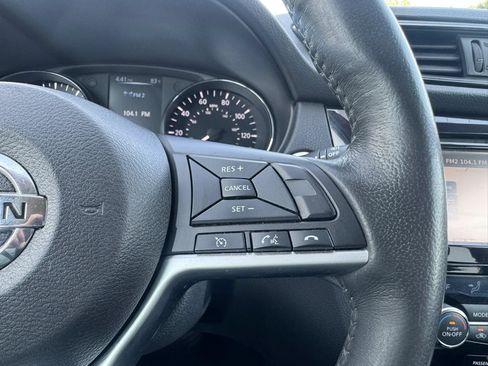 Used 2017 Nissan Rogue SV w/ Sun & Sound Touring Package AWD/4WD image 26