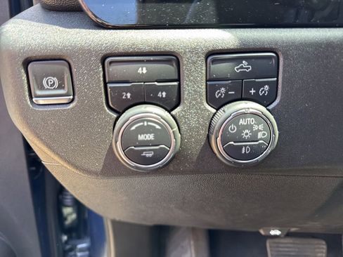 Used 2025 Chevrolet Silverado 2500 LT w/ Convenience Package AWD/4WD image 13