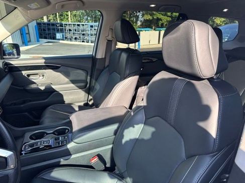 Certified 2023 Honda Pilot Touring image 14