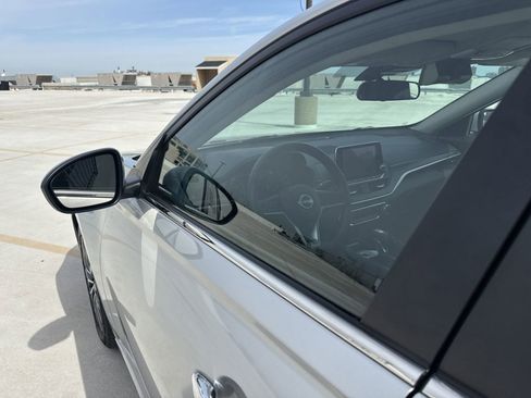 Used 2023 Nissan Altima 2.5 SV image 11