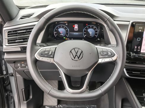 Used 2026 Volkswagen Atlas Cross Sport SE AWD/4WD image 18