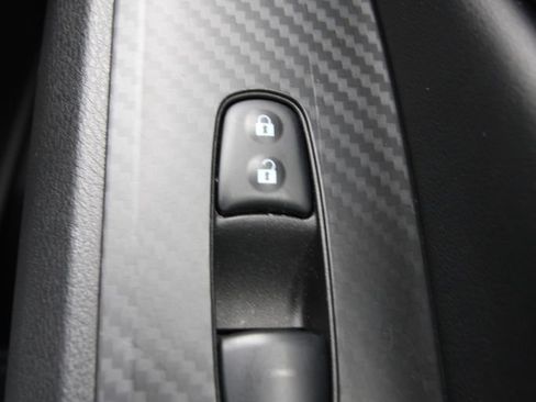 Used 2024 Nissan Altima 2.5 S FWD image 23