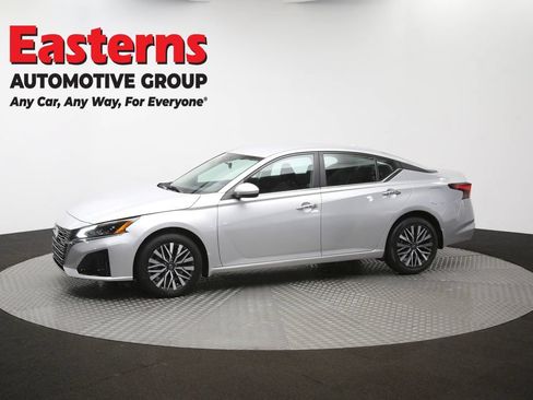 Used 2023 Nissan Altima 2.5 SV AWD/4WD image 57