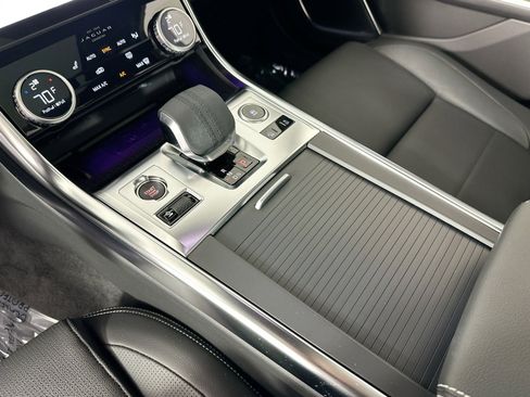 Certified 2024 Jaguar XF R-Dynamic SE image 14