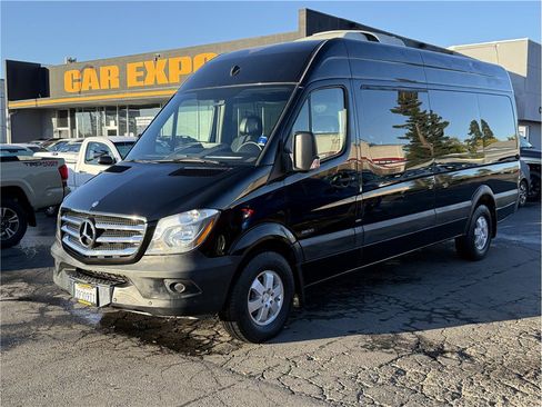 Used 2014 Mercedes-Benz Sprinter 2500 image 24