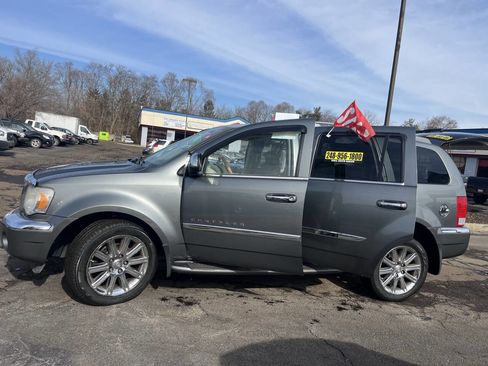 Used 2009 Chrysler Aspen Limited w/ Trailer Tow Group image 33